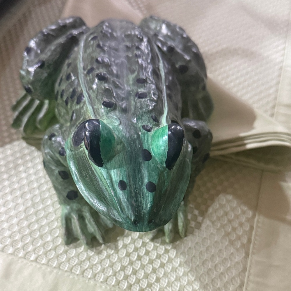 Green Decorative Frog Figurine for Reptile Lovers - Brand Unspecified